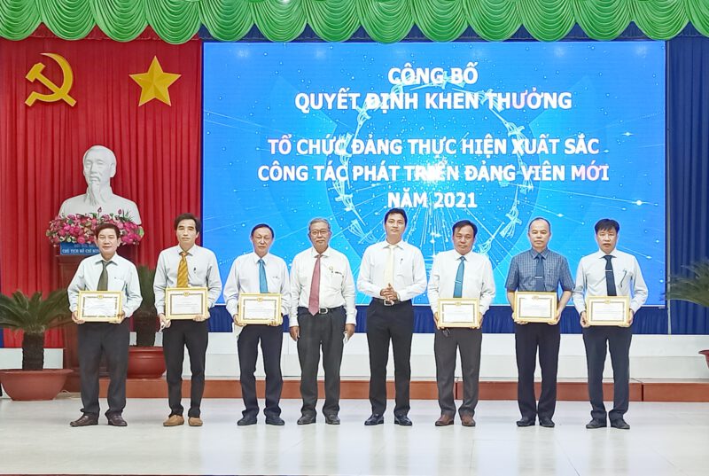 Công ty TNHH MTV Cao su Dầu Tiếng tổng kết công tác xây dựng Đảng - Đoàn thể năm 2021