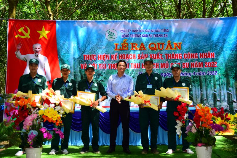 Nông trường Thanh An: Nhiều cá nhân, tập thể xuất sắc tại hội thi thợ giỏi thu hoạch mủ cao su năm 2022