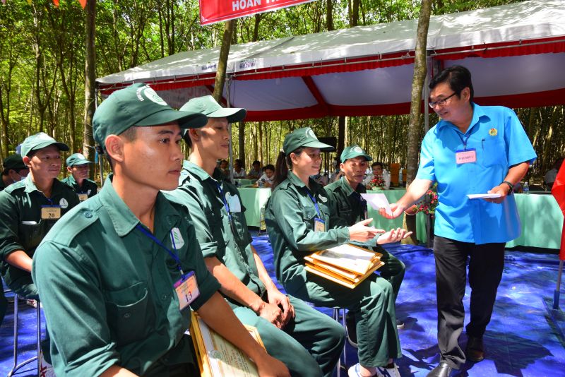 Nông trường Long Tân: 32 thí sinh tham gia hội thi thợ giỏi thu hoạch mủ cao su năm 2022