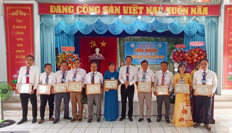 Nông trường Cao su Bến Súc hoàn thành xuất sắc nghị quyết hội nghị người lao động năm 2023