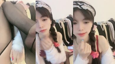 清纯女神~绿播下海~【摇一一】黑牛跳蛋自慰~爽的一逼~美呆毛茸茸的小骚逼真不错！ (1)